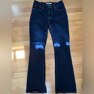 Levi’s 725 flare dark wash sz 28